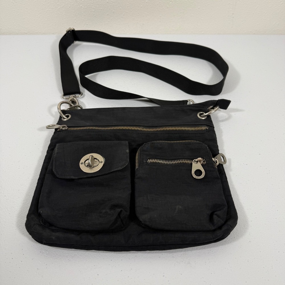 Baggallini Black Nylon Crossbody Bag With Multiple Pockets And Adjustable Strap